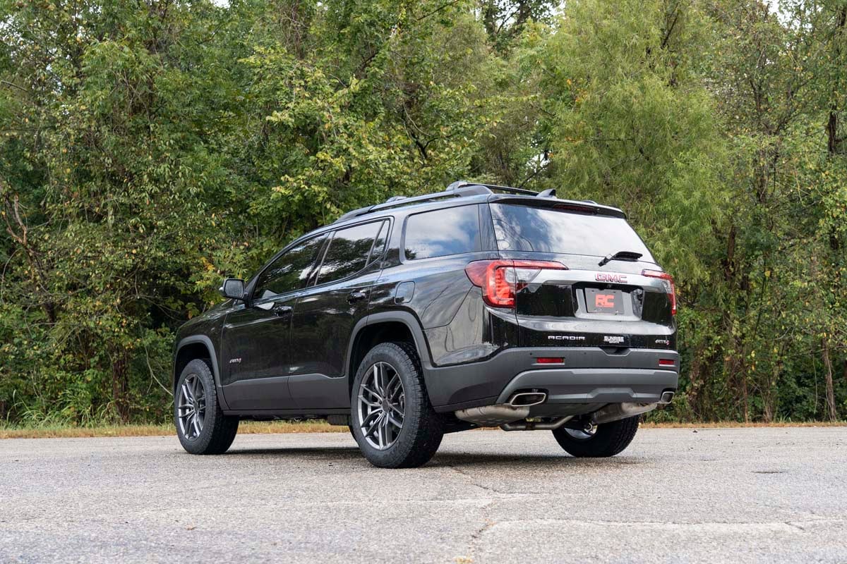 1.5 Inch Lift Kit N3 Front Struts GMC Acadia 2WD/4WD (2017-2023) Rough Country