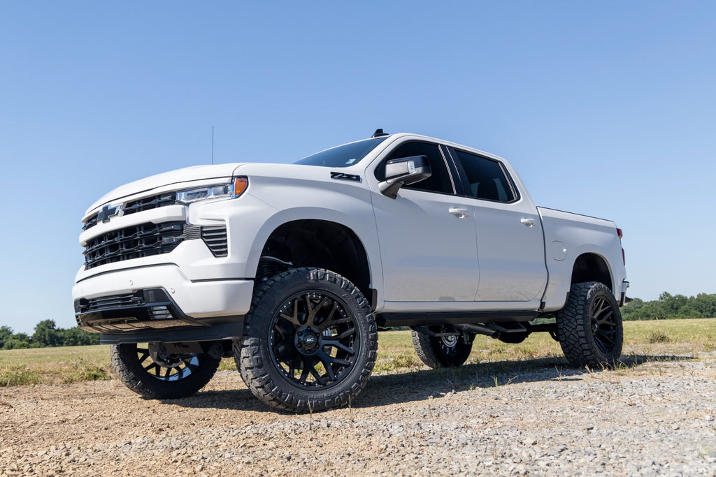 6 Inch Lift Kit M1 Struts/M1 Chevy Silverado 1500 4WD (2025-2026) Rough Country