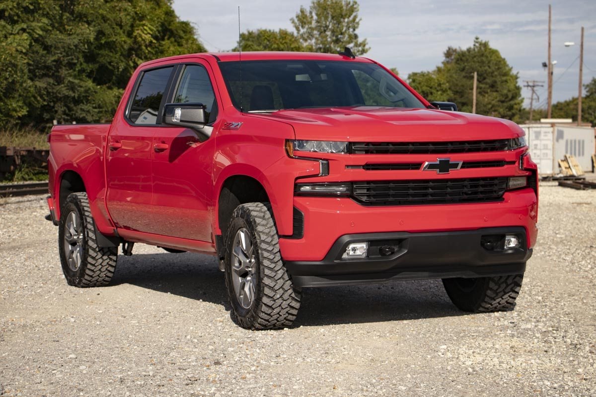 3.5 Inch Lift Kit M1 Struts/M1 Chevy Silverado 1500 2WD/4WD (2019-2024) Rough Country
