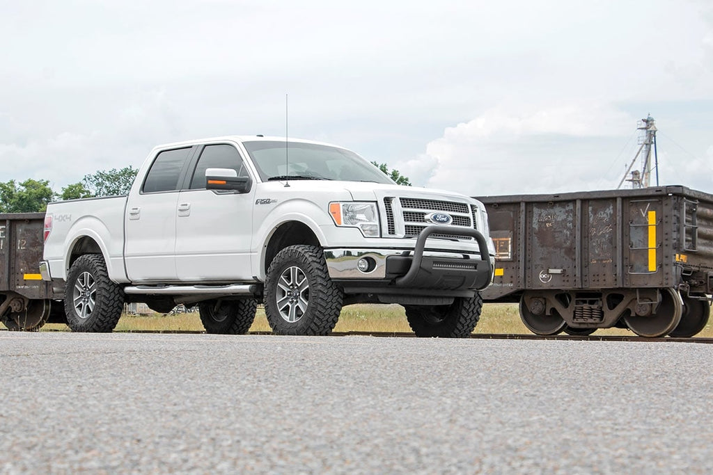 3 Inch Lift Kit M1 Struts Red Ford F-150 4WD (2009-2013) Rough Country