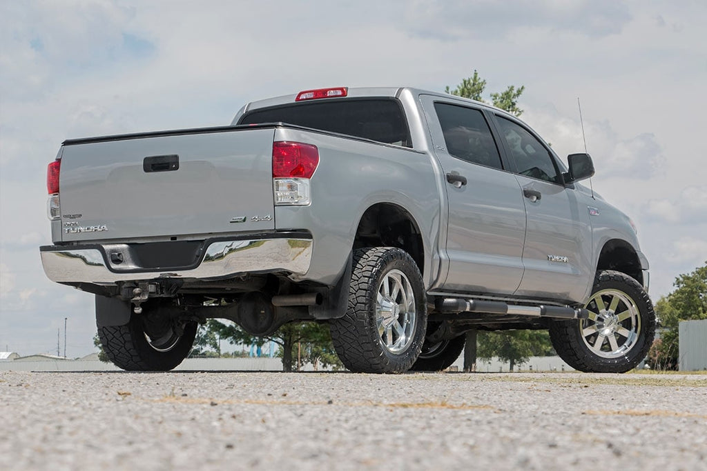 3.5 Inch Lift Kit Vertex/V2 Red Toyota Tundra 4WD (2007-2021) Rough Country
