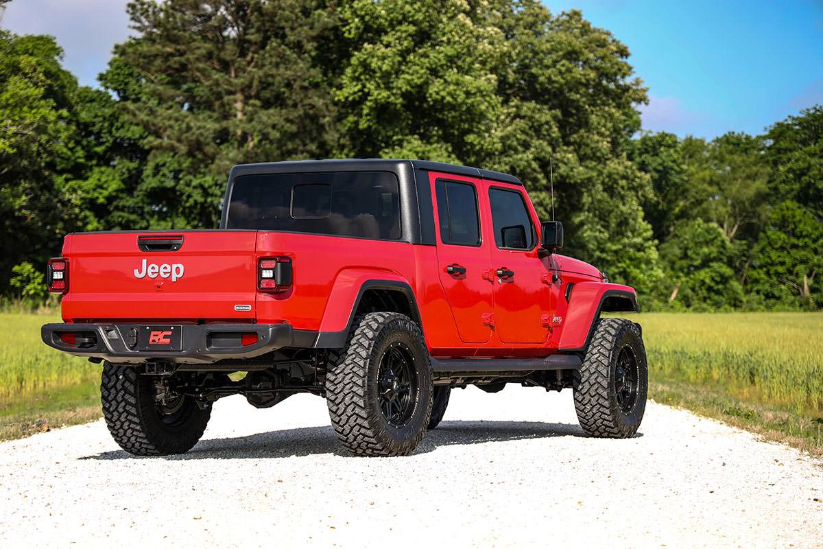 3.5 Inch Lift Kit Springs M1R Jeep Gladiator JT 4WD (2024-2025) Rough Country