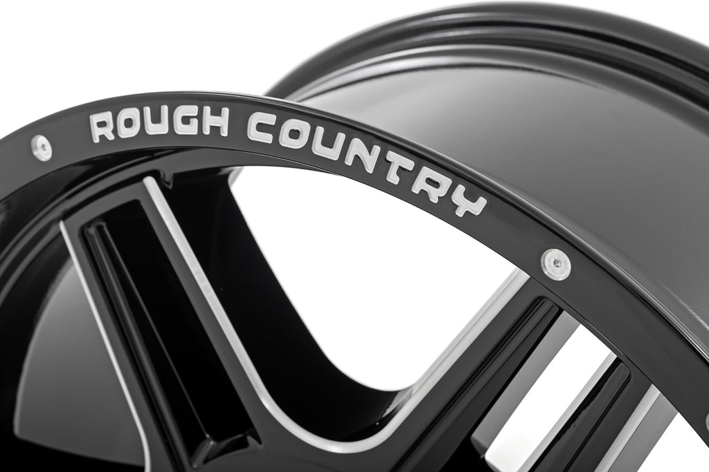 92 Series Wheel Machined One-Piece Gloss Black 18x9 Rough Country