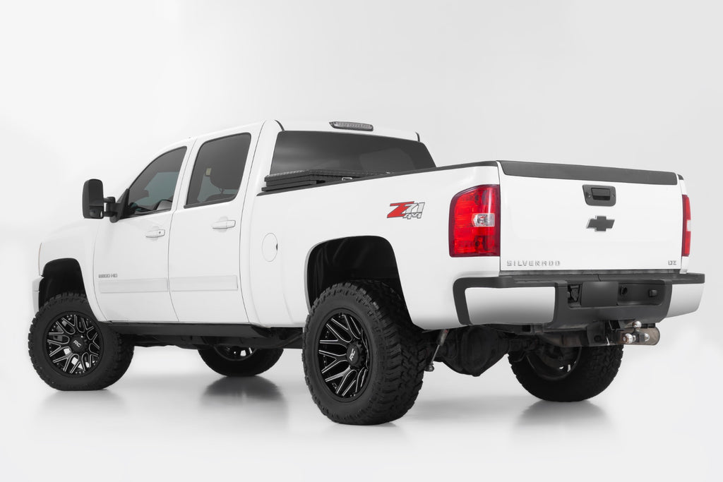 95 Series Wheel One-Piece Gloss Black Machined 20x10 Rough Country