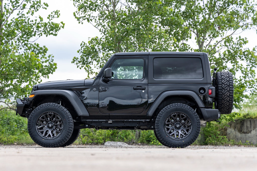 95 Series Wheel Machined One-Piece Gloss Black 20x10 Rough Country