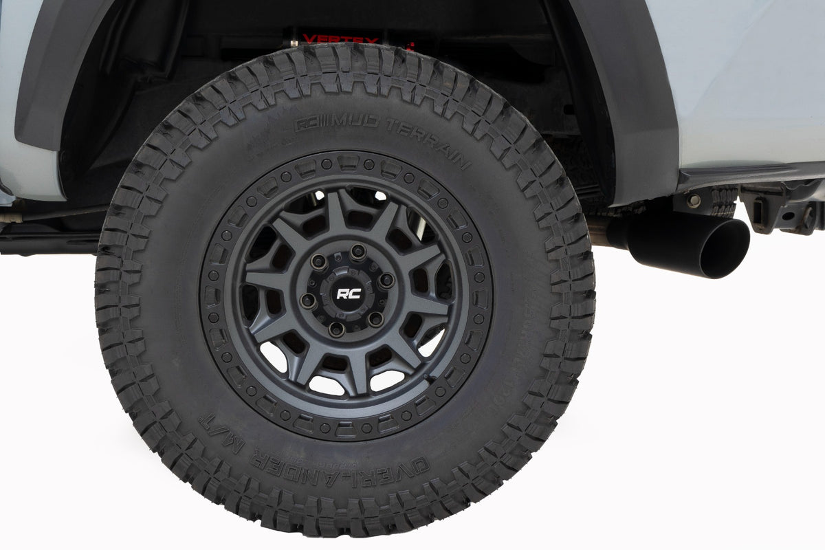 285/70R17 Overlander M/T Rough Country