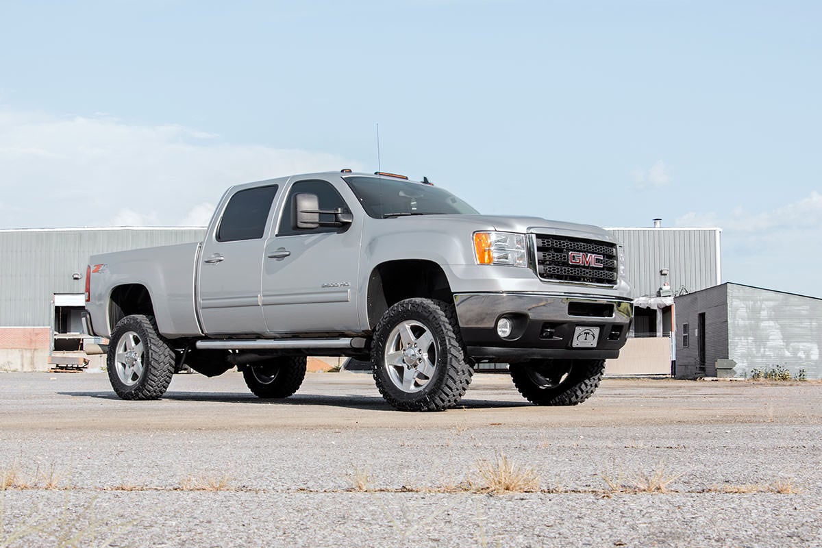 3.5 Inch Lift Kit M1 w/ Overloads Silverado/Sierra 2500HD/3500HD (11-19) Rough Country